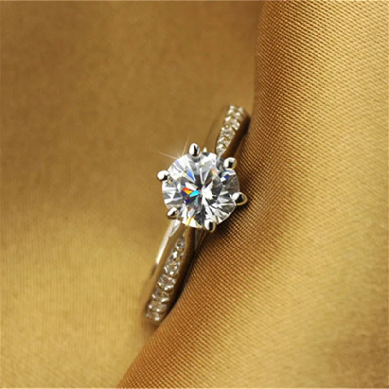 Lia Love – Silberring mit Stein
