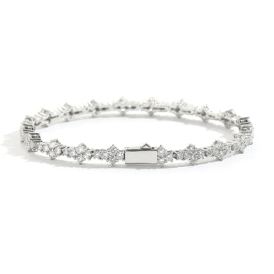 Elegantes Tennisarmband in Silber mit funkelnden Zirkoniasteinen