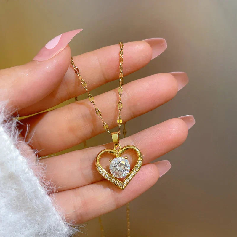 Timeless Love – Herz-Halskette