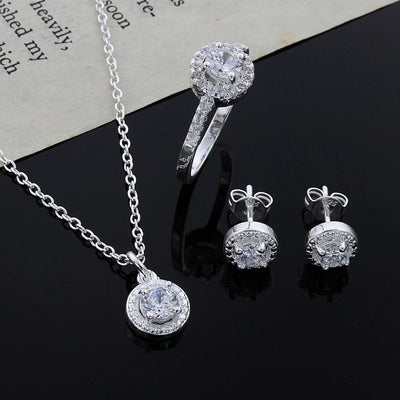 Elegantes Damen Schmuckset aus 925er Silber mit funkelnden CZ Steinen - Detailansicht
